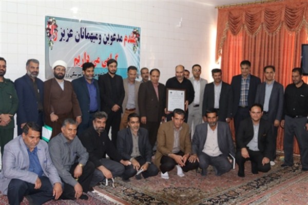 رعایت امربه معروف ونهی ازمنکر واقامه نماز جماعت دو اصل مهم کاهش آسیب اجتماعی است