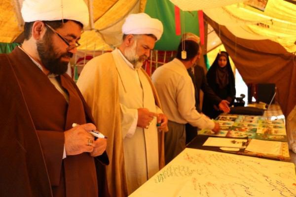 برگزاری نمایشگاه دفاع مقدس به همت گروه دانش آموزی بسیجی مدافعان حریم