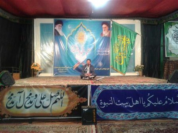 محفل انس با قرآن کریم در تکیه المهدی زرند برگزار گردید.