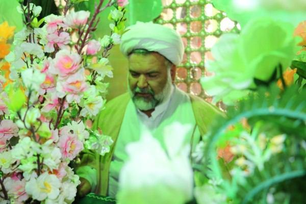 خدمت به اهل بیت بلاترین مدال افتخار است که خداوند به بندگان مخلصش عطا می کند