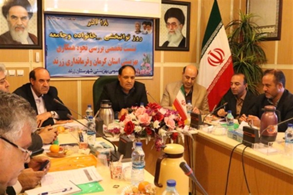 نشست مشترک شهردار و اعضاء شورای شهربامدیرکل بهزیستی استان