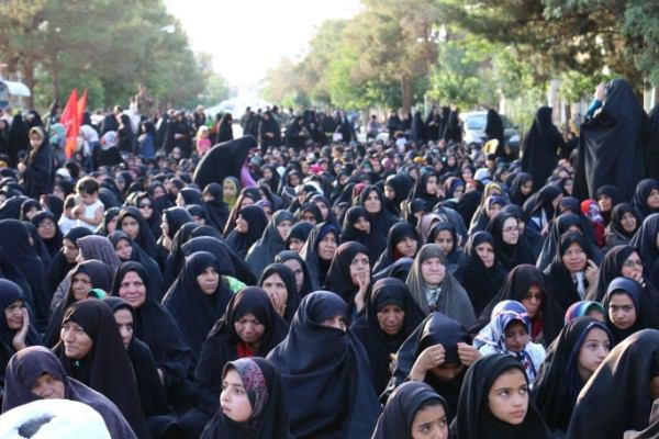 بی حجابی جامعه را به سوی حیوانیت سوق می دهد