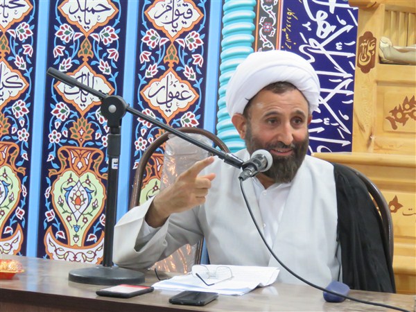 پنجمین نشست گفتمان انقلاب اسلامی در زرند برگزار شد