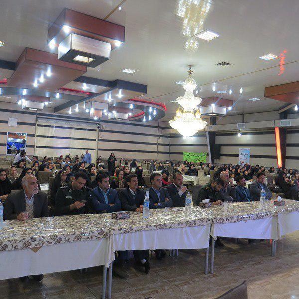 جشن روز پرستار با حضور مسئولین ، پزشکان و پرستاران زحمت کش بیمارستانهای امام علی(ع) و سینای زرندبرگزار شد