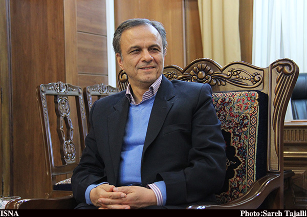 کارآفرینان و سرمایه گذاران مجاهدان اقتصادی هستند، نه چپاولگران سرمایه!/موفق ترین راه تحقق اقتصاد مقاومتی، تمرکززدایی است