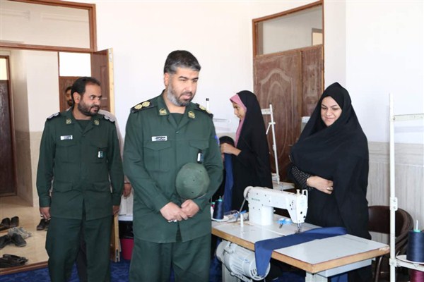 فرمانده سپاه و اعضای شورای ناحیه بسیج سپاه زرند از اردوی جهادی پایگاه ام ابیها بازدید بعمل آوردند