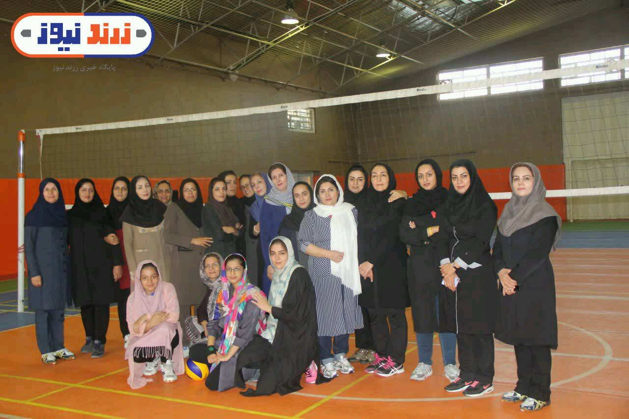 اولین دوره ی مسابقات داخلی والیبال بانوان در سالن ورزشی شهدای صنعت برق