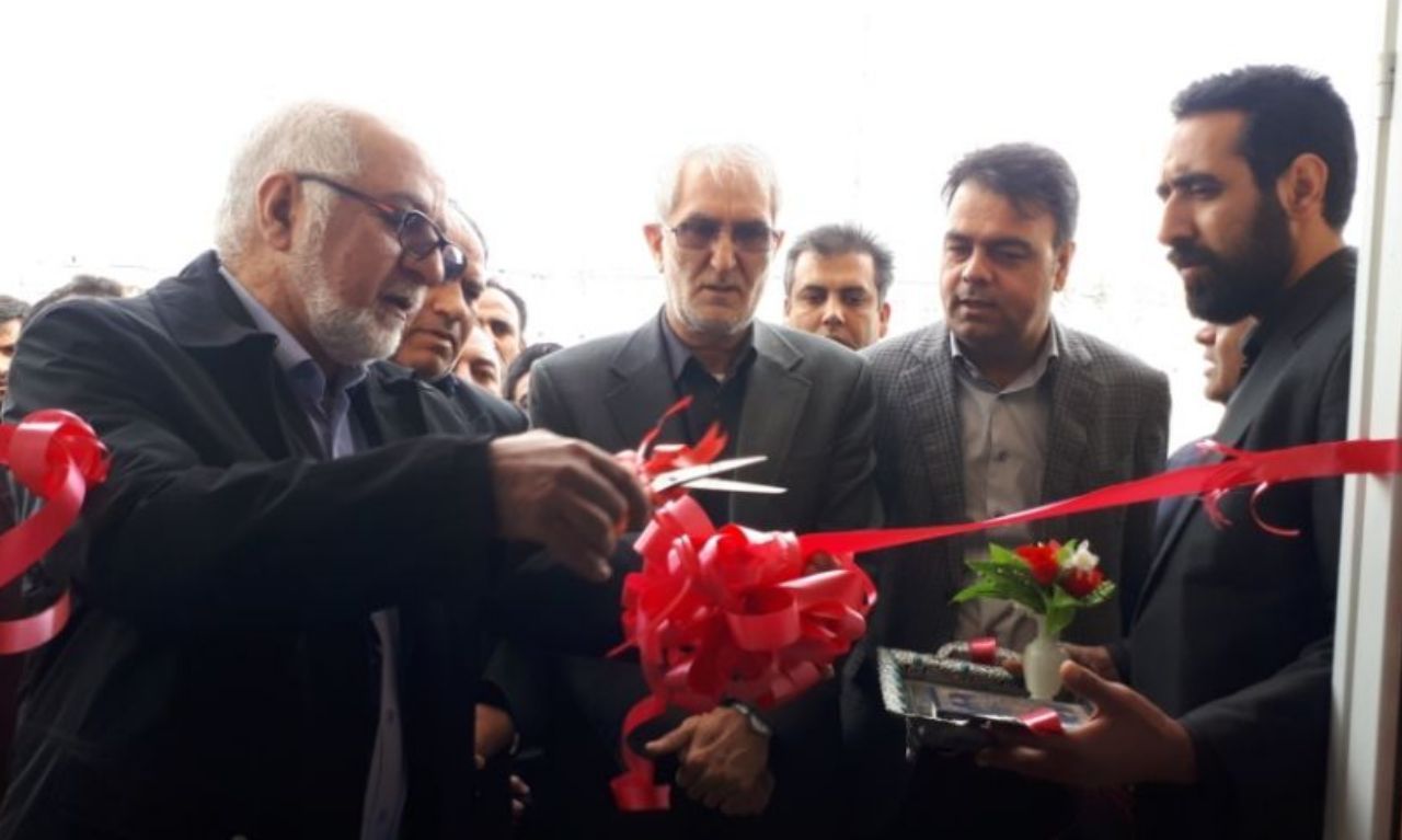 نهمین روز از دهه فجر و افتتاح ۴ طرح بهداشتی و درمانی در زرند