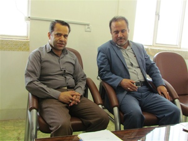 مهندس محمدی شهردار زرند در دیدار با یزدانپناه معاون خدمات شهری : هیچگاه اجازه نخواهیم داد حق و حقوق کارگران سخت کوش شهرداری پایمال شود