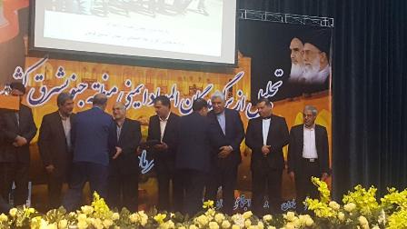 تجلیل معاون وزیرتعاون، کار و رفاه اجتماعی از فرماندار زرند
