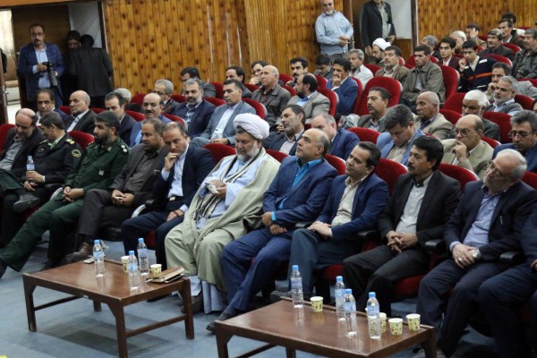 عمران و آبادانی وظیفه شهرداری / به عشق زرند در کنار خدمت گذاران خواهم ماند