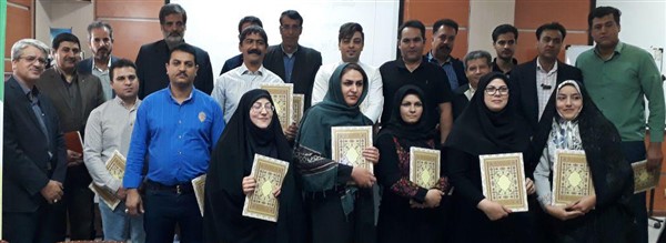 از مراکز نمونه تهیه و توزیع مواد غذایی وآرایشی بهداشتی شهرستان زرند درسال ۹۶ تجلیل شد