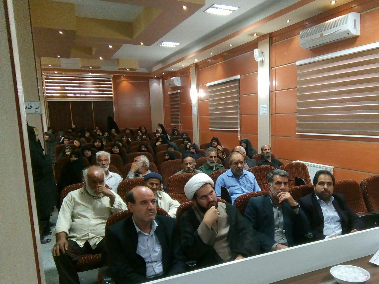 همایش تکریم سالمندان و بازنشستگان زرندی برگزار شد