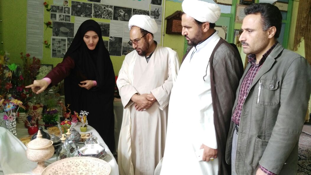 بازدید خنجری فرماندار زرند از کانون فرهنگی تربیتی تبیان شهر زرند