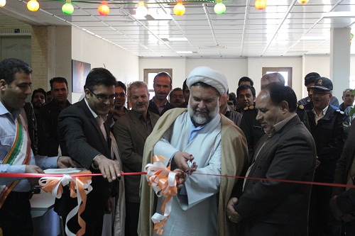 نمایشگاه کتاب در مجتمع کک سازی و پالایش قطران زرند افتتاح شد