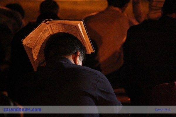 گزارش تصویری مراسم احیاء و شب زنده داری در جوار قبور شهدای گمنام زرند