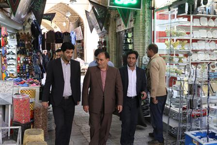 بازسازی قسمتهای آسیب دیده بازارتاریخی زرندآغازشد