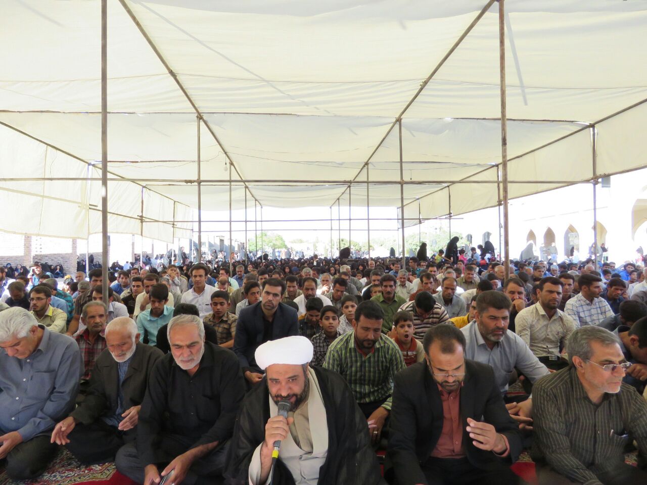 گزارش تصویری دعای عرفه در آستان مقدس امامزاده عبدالله