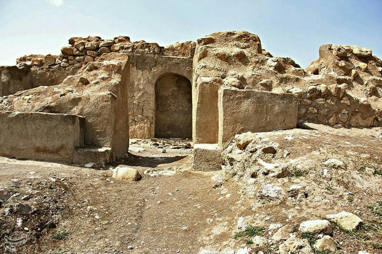 در پی زلزله امشب به آثار تاریخی روستای شعبجره لطمه وارد شده است