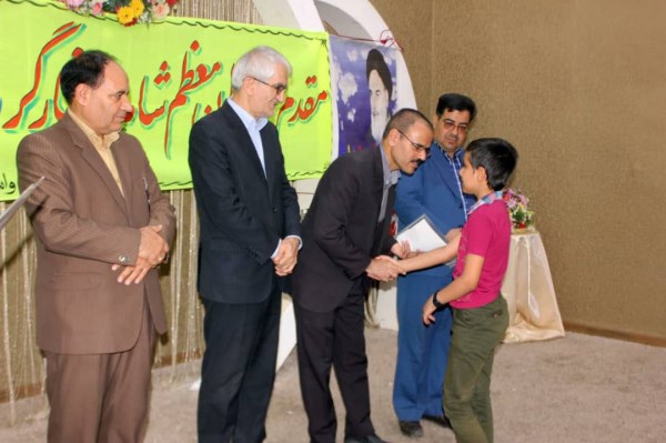 برگزاری جشن دانش آموزان ممتاز شاهد و ایثارگر شهرستان زرند