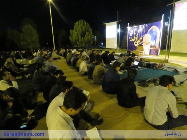 گزارش تصویری مراسم احیاء و شب زنده داری در جوار قبور شهدای گمنام زرند