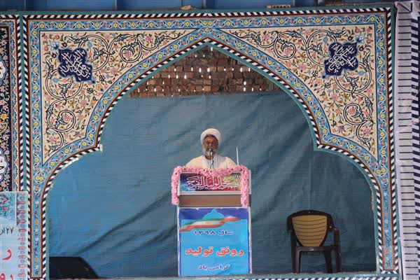 ایستادگی و استقامت در مقابل استکبار جهانی تنها راه برون رفت از مشکلات کشور