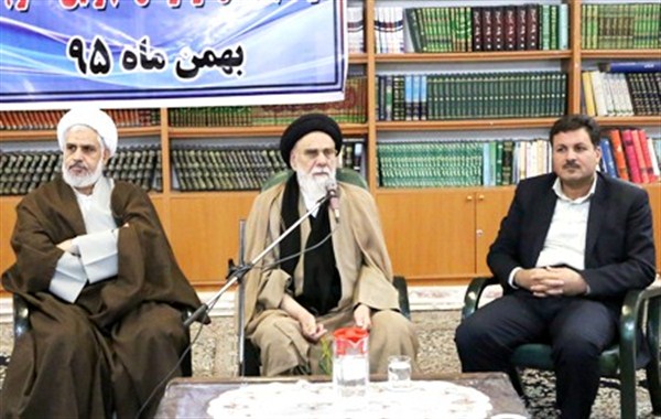 امام جمعه کرمان: حادثه پلاسکو همه ملت ایران را داغدار کرد