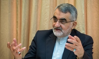 ناوهای آمریکایی برای ورود به خلیج فارس از سپاه پاسداران اجازه می‌گیرند