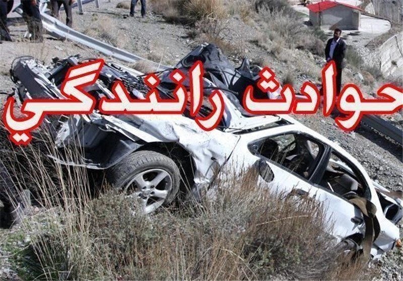 ۵ مصدوم در تصادف خودروی سبک با سنگین در محور زرند-راور