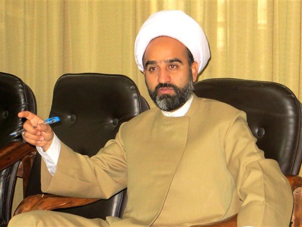 قران کلام خدا و منشور جاوید اسلام است و نقش آن در تربیت انسانها بی بدیل است