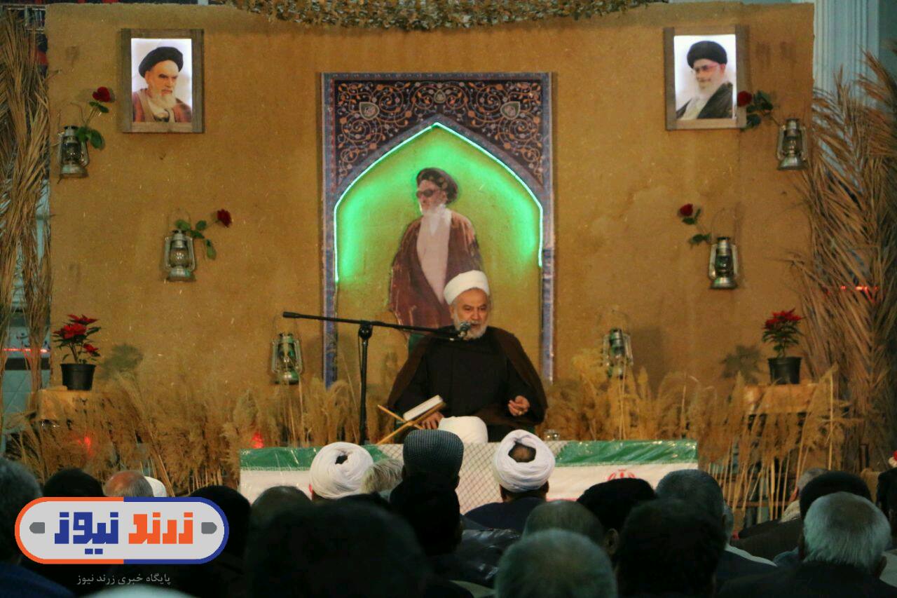 هفتمین سالگرد رحلت آیت الله سید احمد جعفری و یادواره شهدای روحانی در زرند برگزار شد